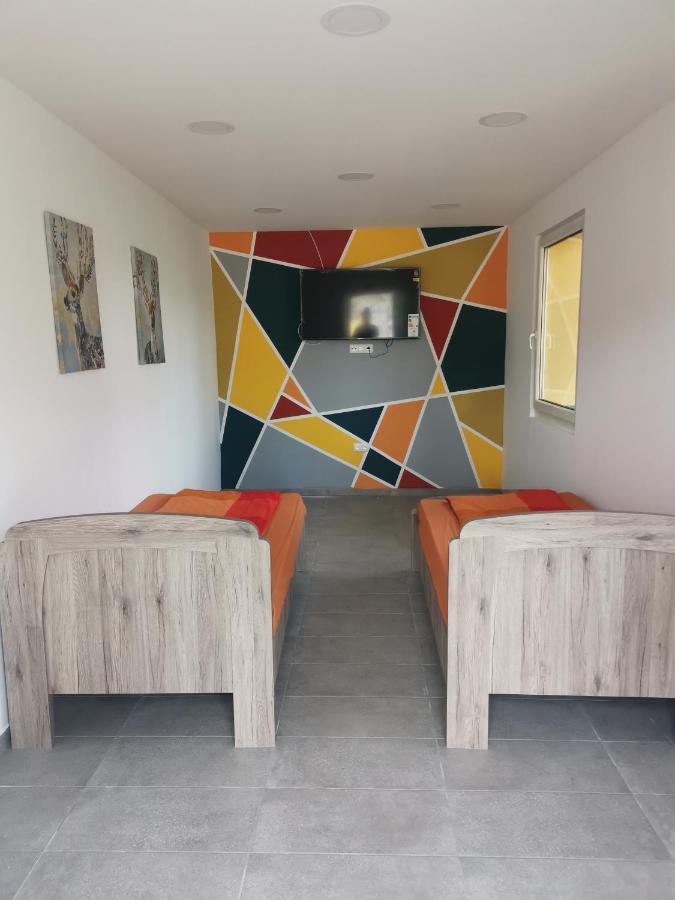 Podlovics Tanya Panzio Apartment Kemecse Ngoại thất bức ảnh
