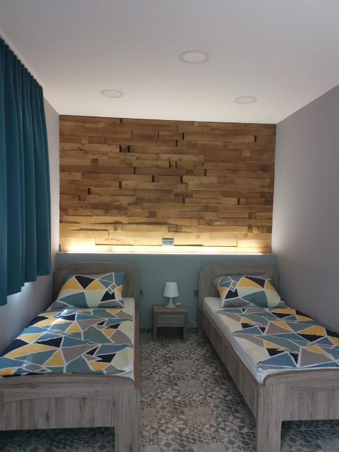 Podlovics Tanya Panzio Apartment Kemecse Ngoại thất bức ảnh
