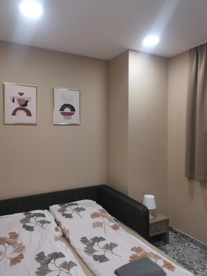 Podlovics Tanya Panzio Apartment Kemecse Ngoại thất bức ảnh