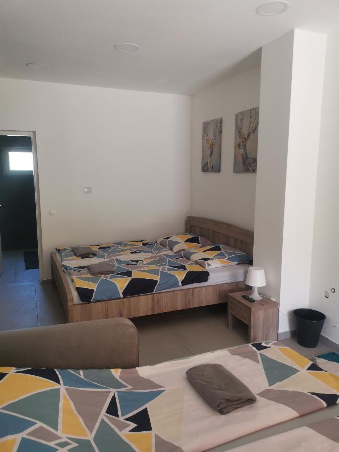 Podlovics Tanya Panzio Apartment Kemecse Ngoại thất bức ảnh