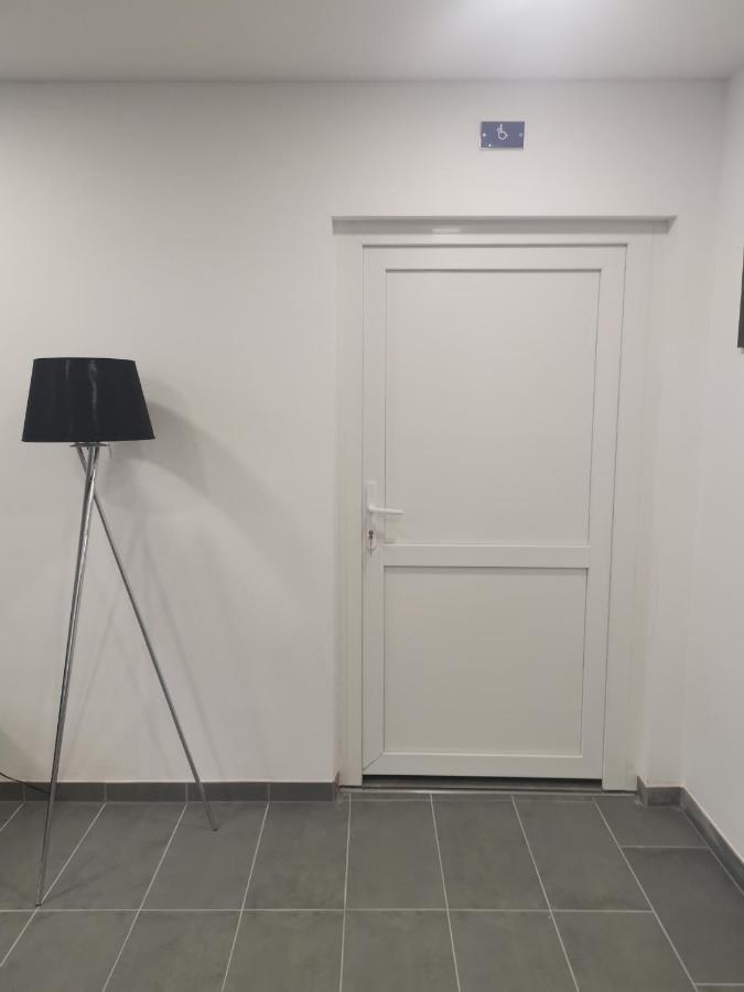 Podlovics Tanya Panzio Apartment Kemecse Ngoại thất bức ảnh