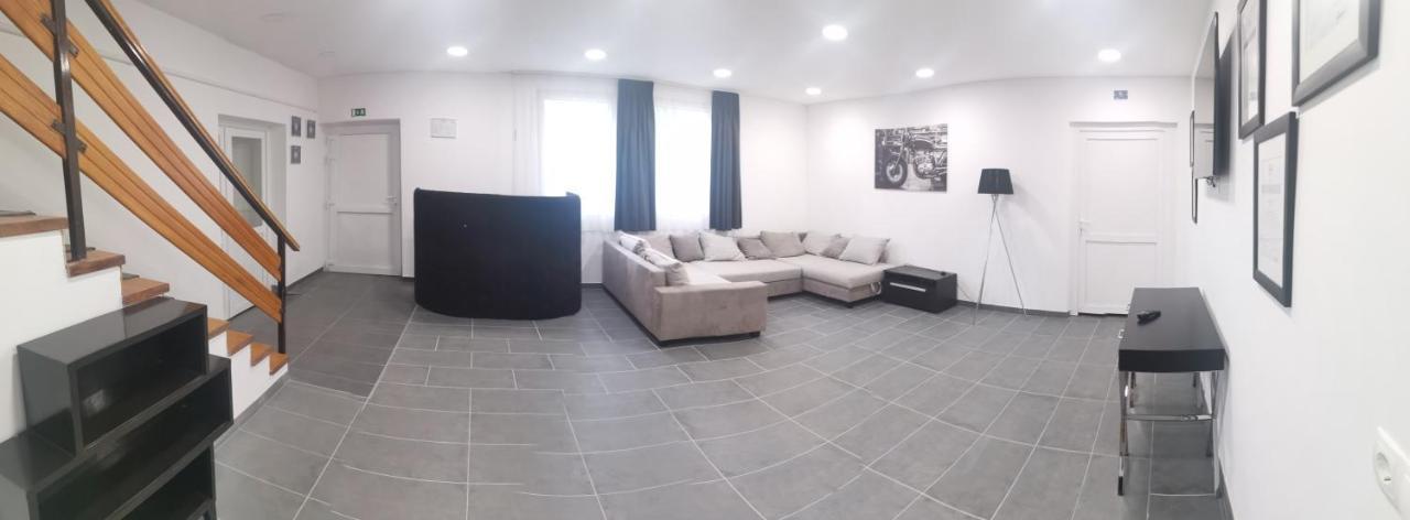 Podlovics Tanya Panzio Apartment Kemecse Ngoại thất bức ảnh